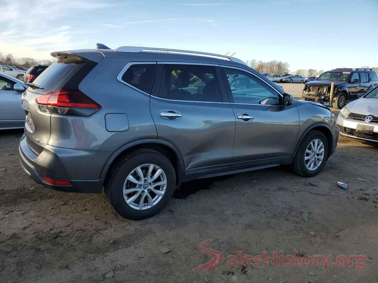 KNMAT2MV3JP561668 2018 NISSAN ROGUE