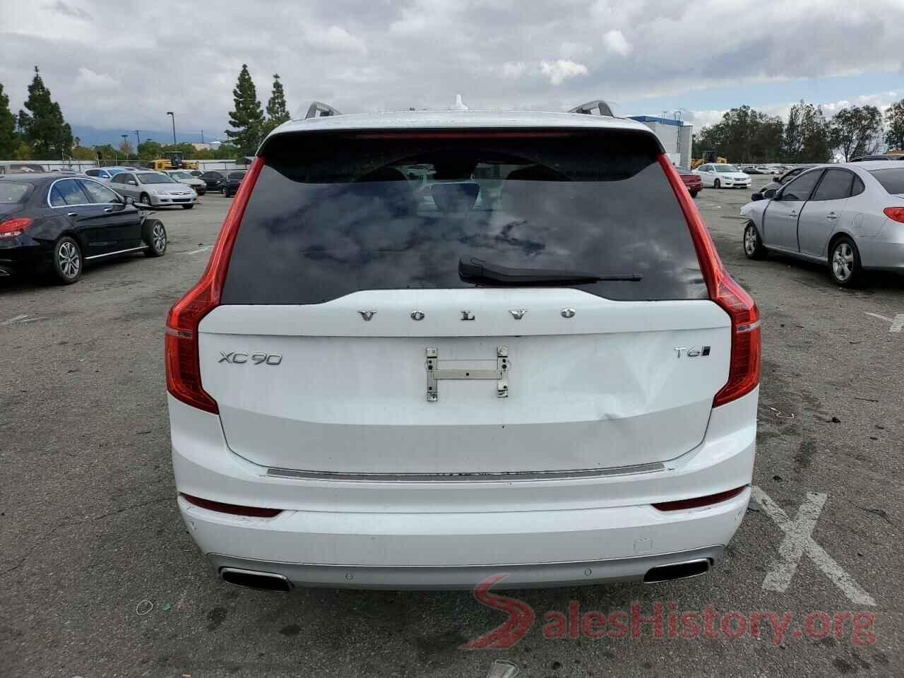 YV4A22PK6J1320806 2018 VOLVO XC90