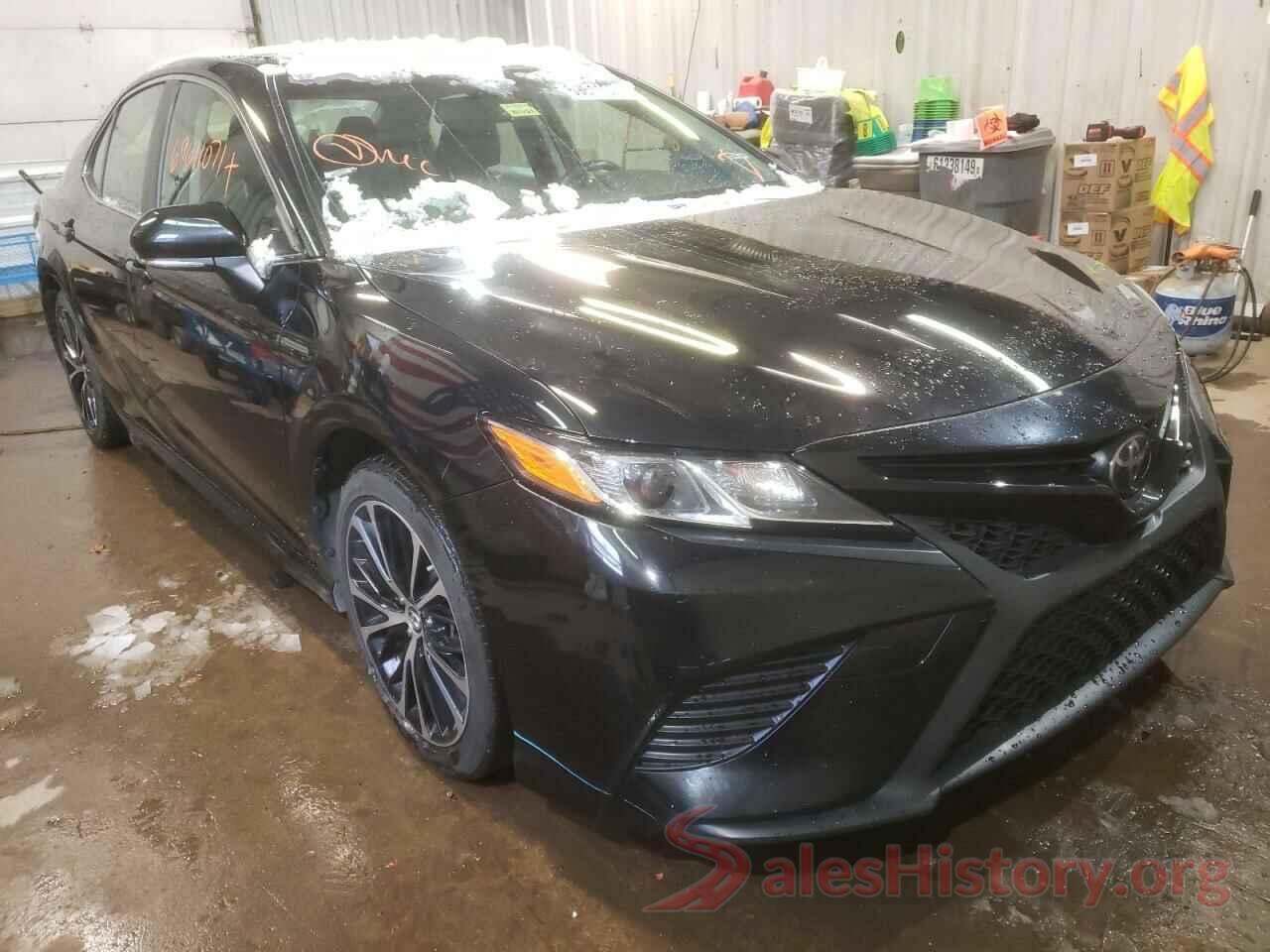 JTNB11HK0J3047896 2018 TOYOTA CAMRY