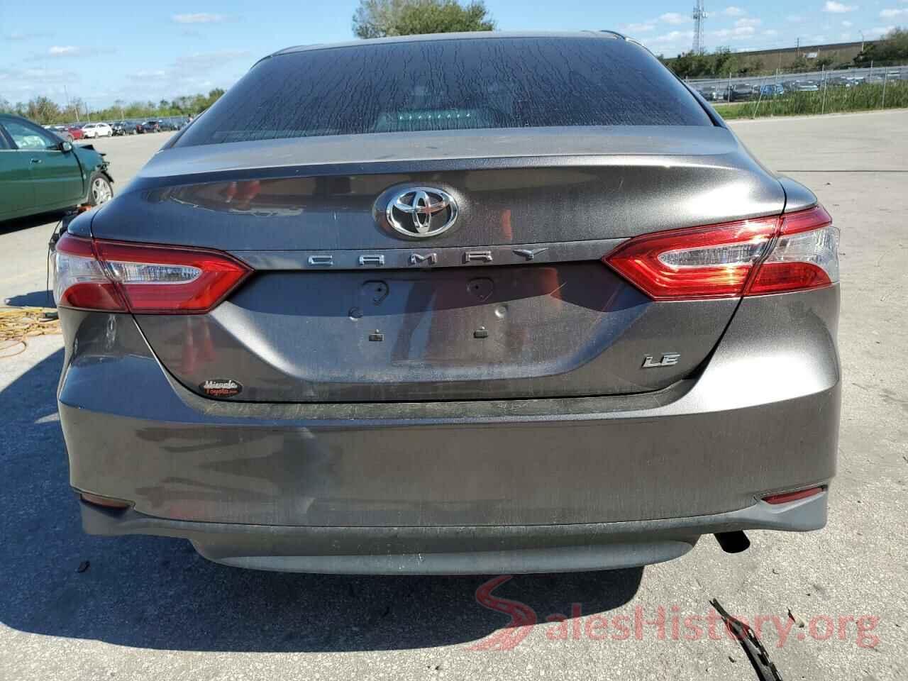 4T1B11HK7JU609996 2018 TOYOTA CAMRY