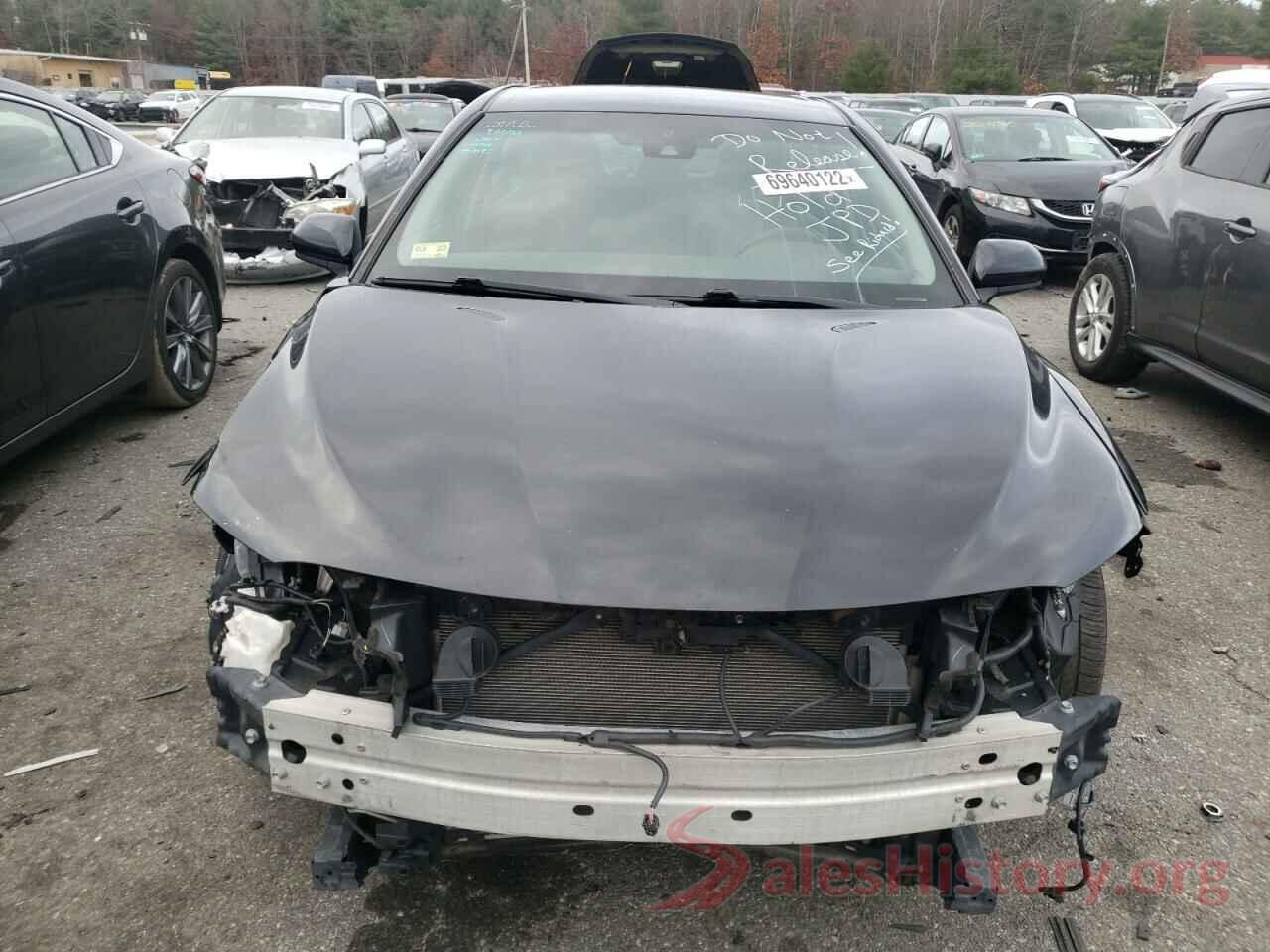 4T1B11HK6JU635277 2018 TOYOTA CAMRY