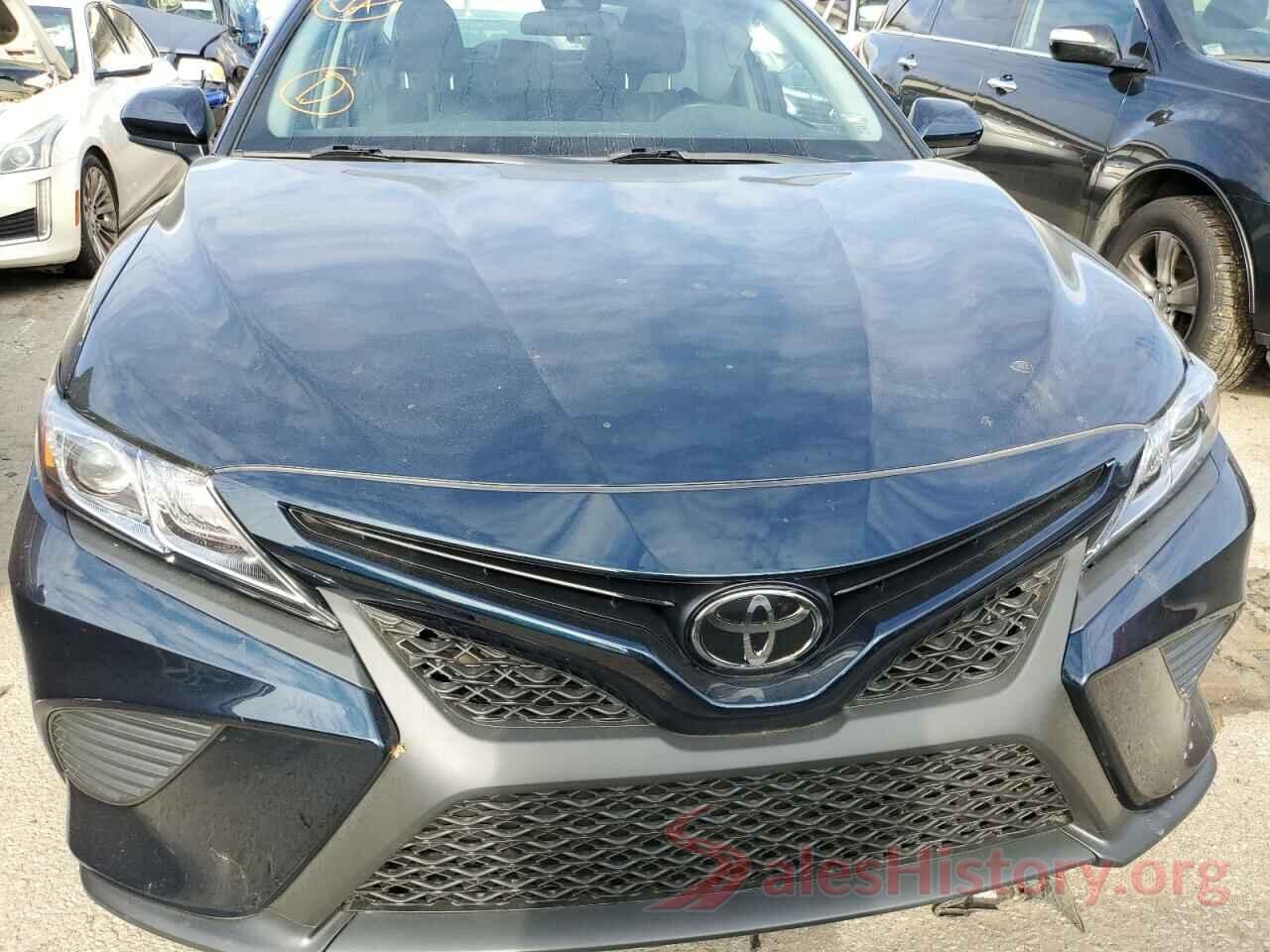 4T1B11HK1JU653704 2018 TOYOTA CAMRY