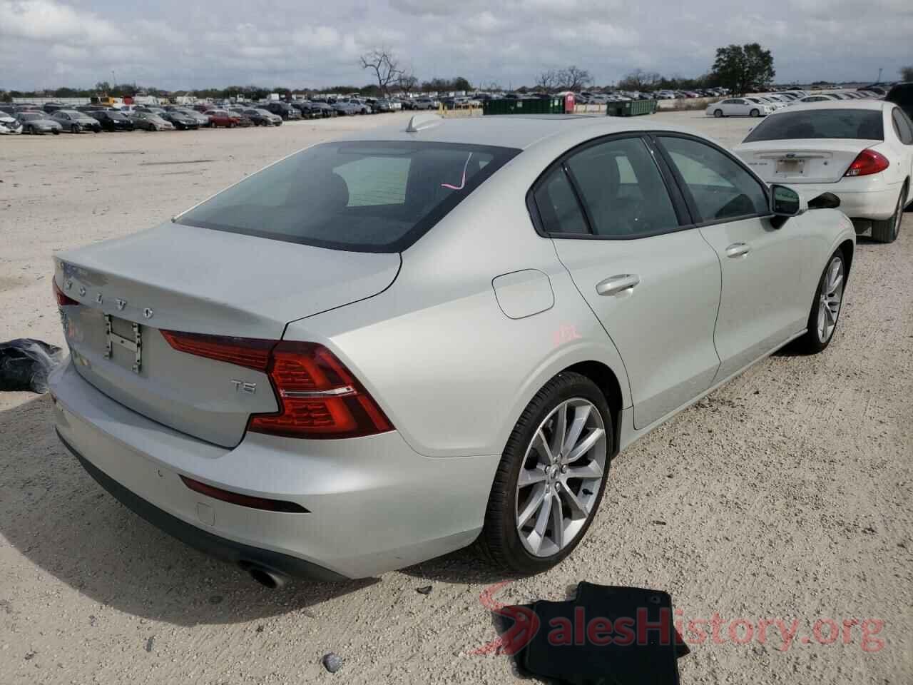 7JR102FKXKG001029 2019 VOLVO S60