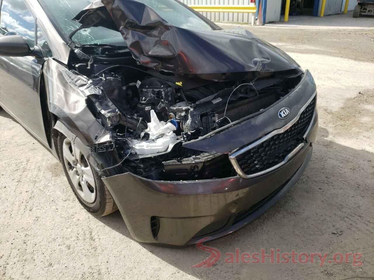 3KPFK4A71JE185613 2018 KIA FORTE