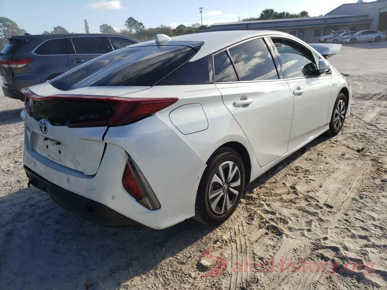 JTDKARFP7J3074627 2018 TOYOTA PRIUS