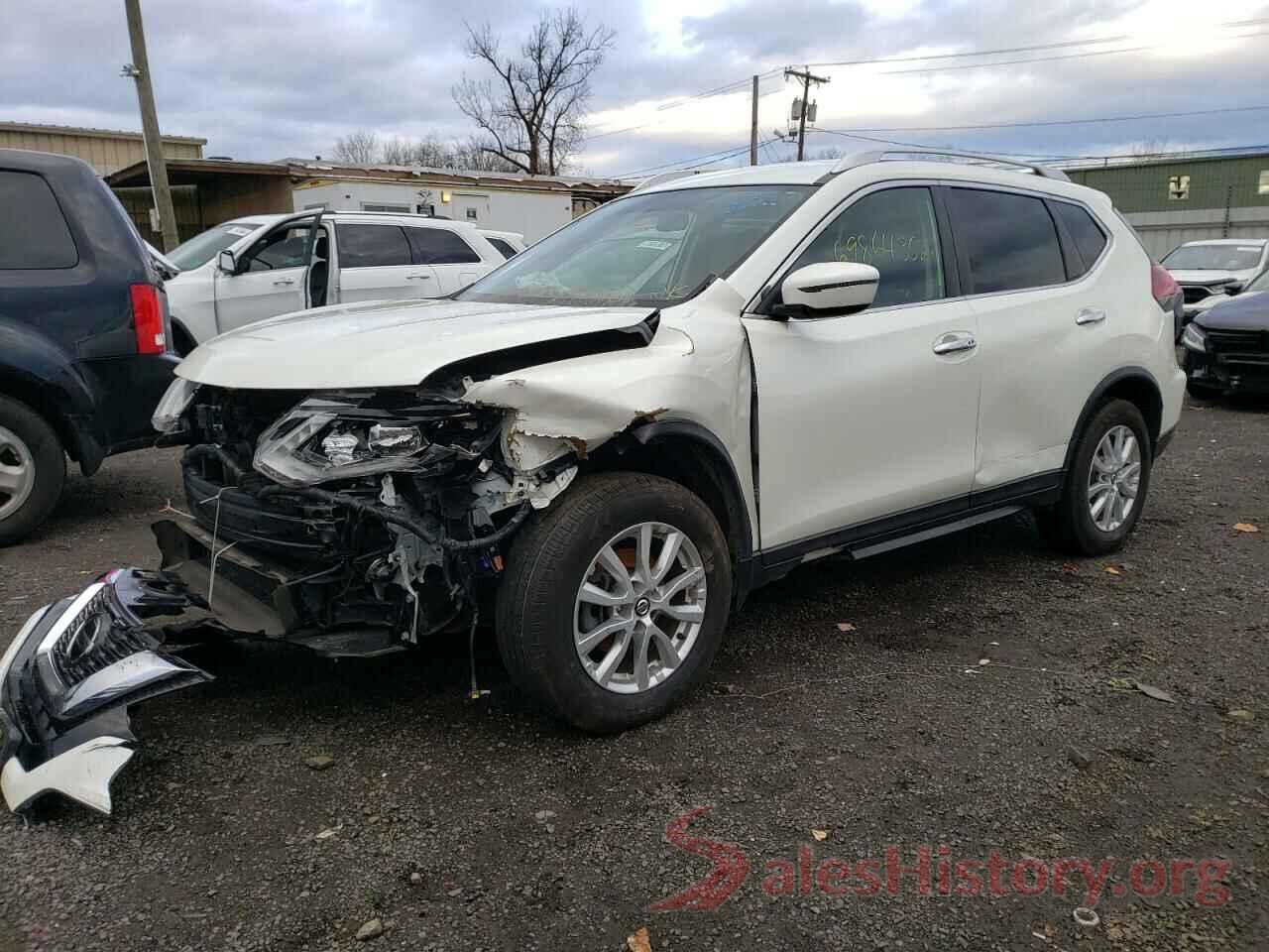 KNMAT2MV3JP602798 2018 NISSAN ROGUE