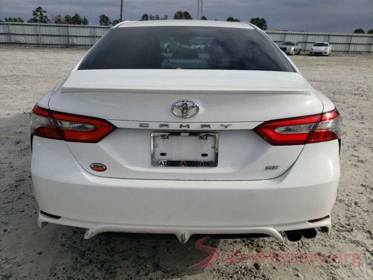 4T1B11HK3JU060443 2018 TOYOTA CAMRY