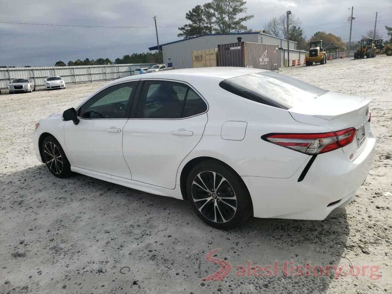 4T1B11HK3JU060443 2018 TOYOTA CAMRY