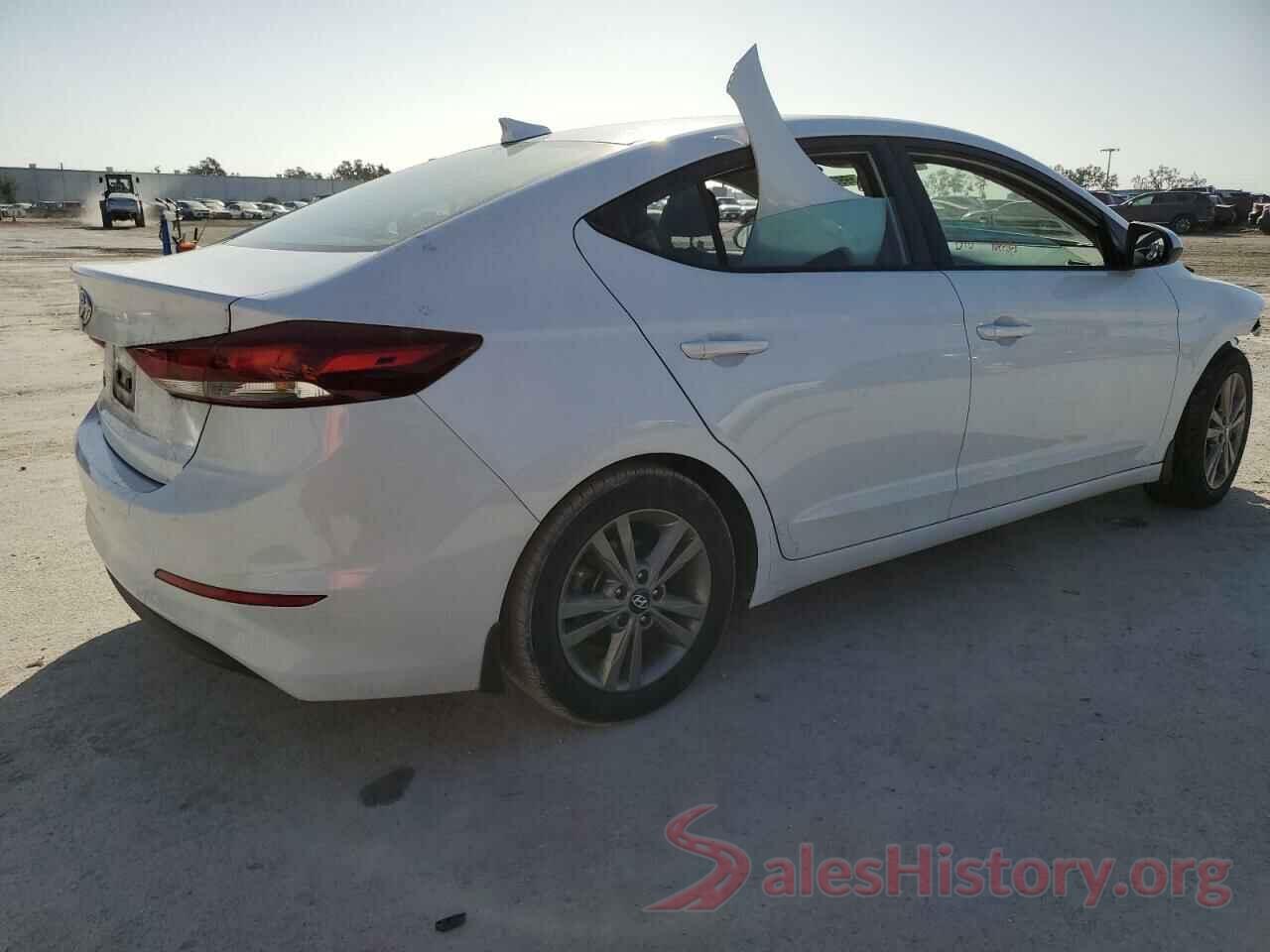 5NPD84LFXJH396671 2018 HYUNDAI ELANTRA