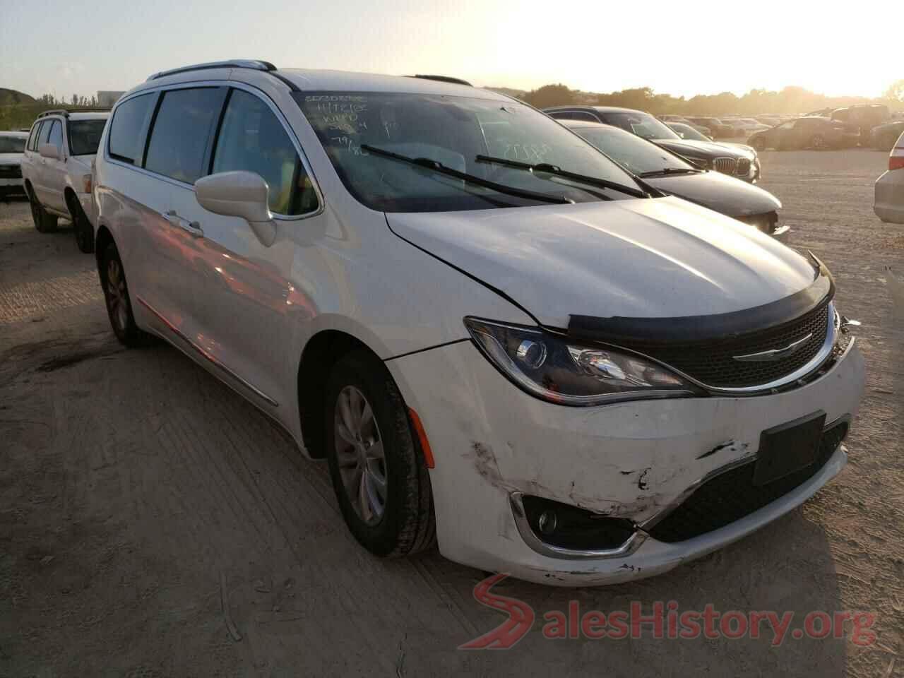 2C4RC1BG7JR124272 2018 CHRYSLER PACIFICA