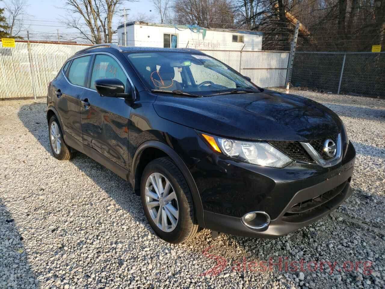 JN1BJ1CR8HW144185 2017 NISSAN ROGUE