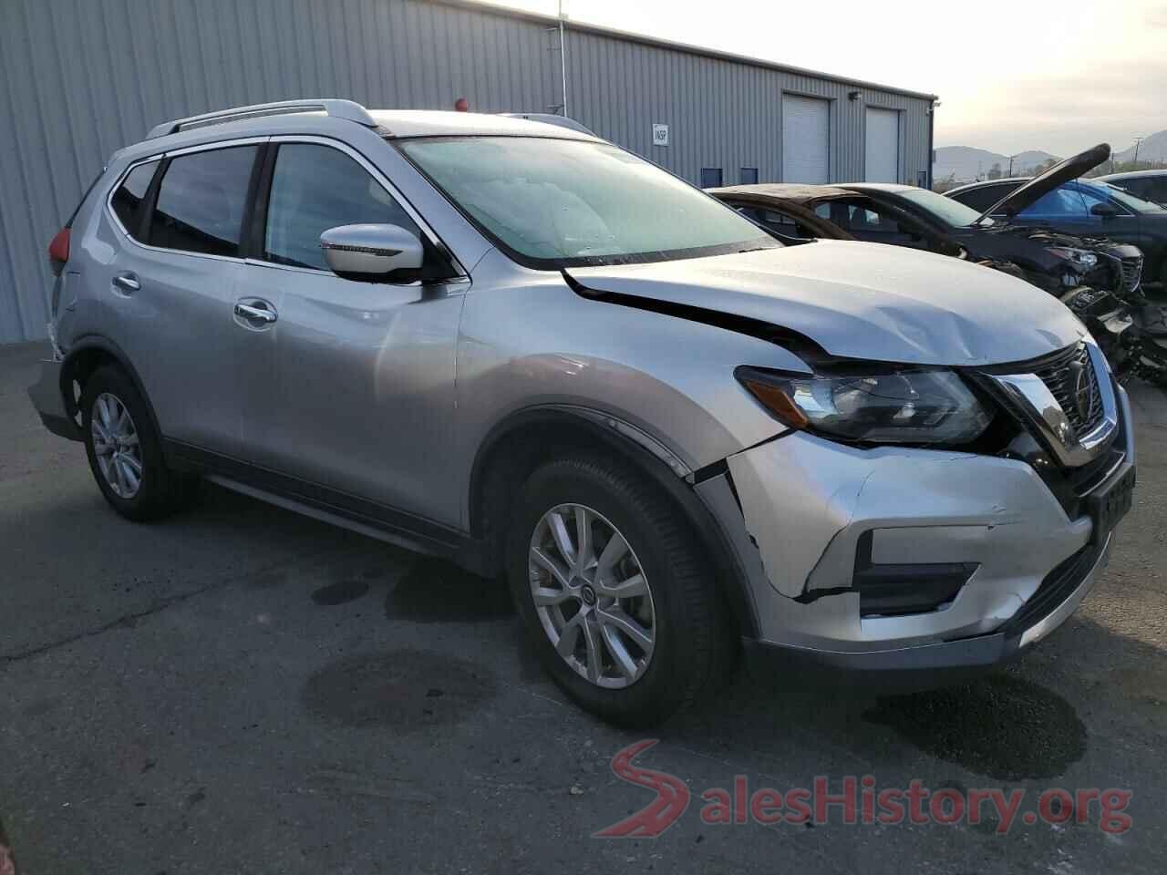 KNMAT2MV1JP528698 2018 NISSAN ROGUE