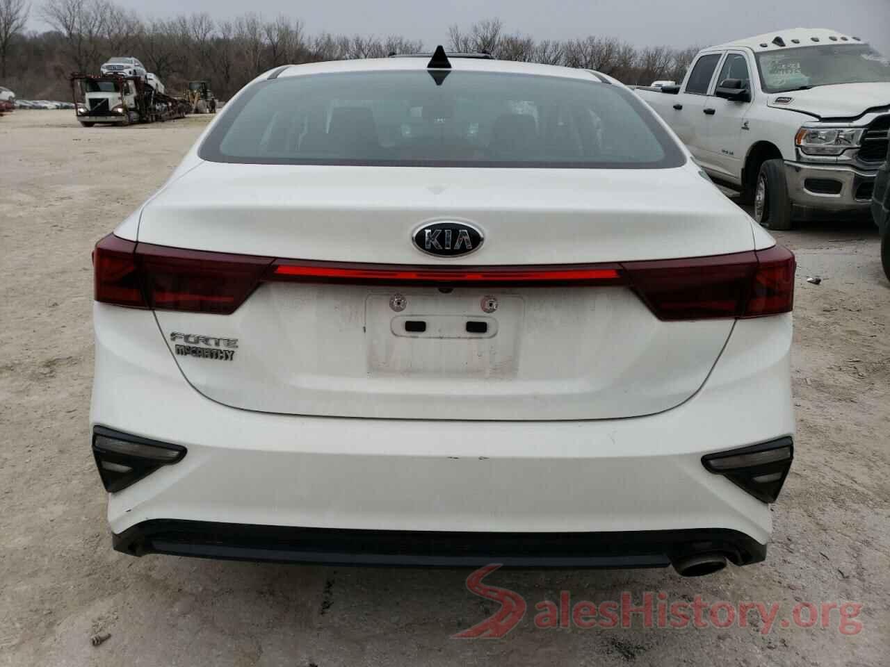 3KPF24AD4ME277583 2021 KIA FORTE