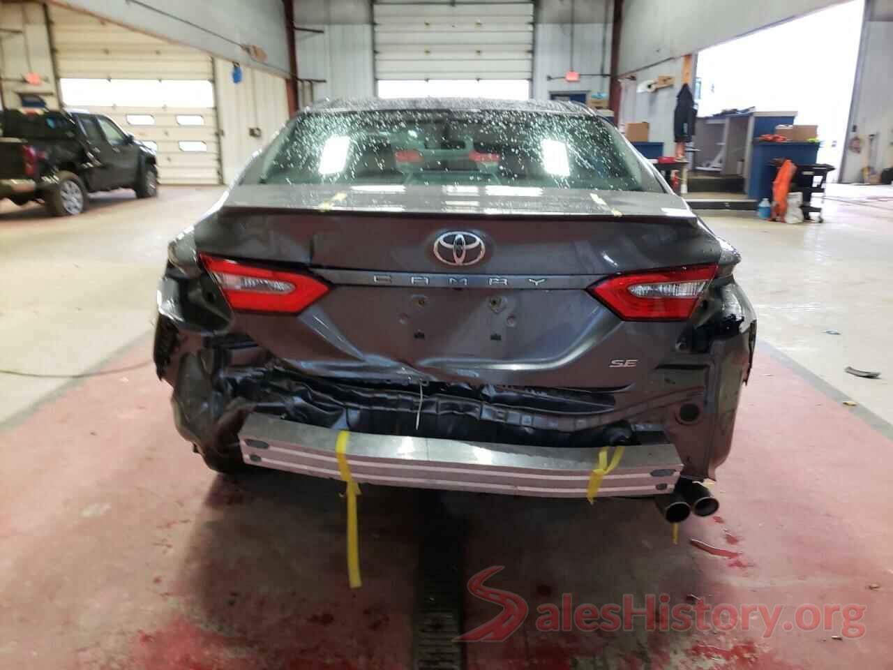 4T1B11HK5JU129522 2018 TOYOTA CAMRY