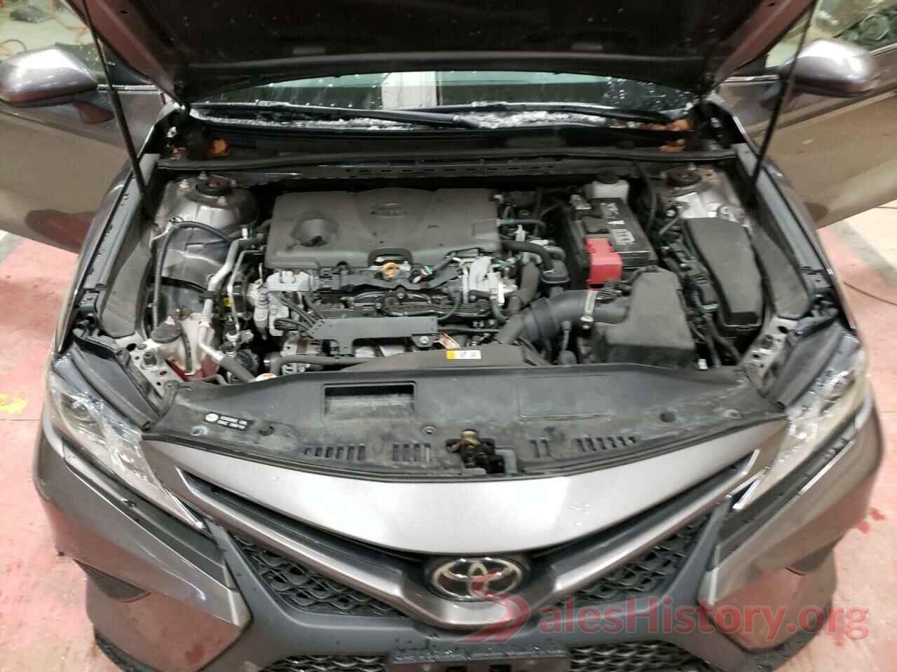 4T1B11HK5JU129522 2018 TOYOTA CAMRY