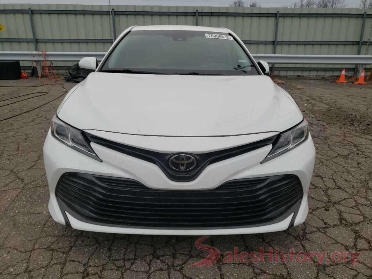 4T1B11HK7JU620982 2018 TOYOTA CAMRY