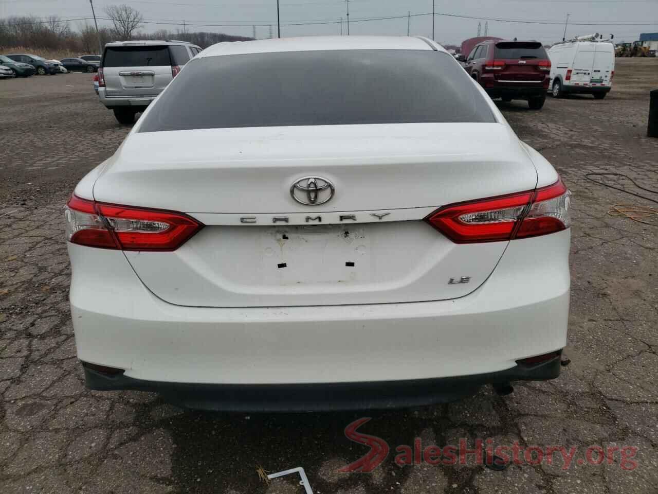 4T1B11HK7JU620982 2018 TOYOTA CAMRY