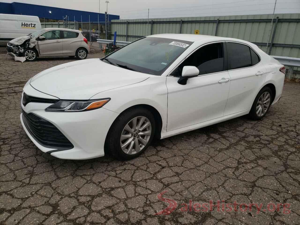 4T1B11HK7JU620982 2018 TOYOTA CAMRY