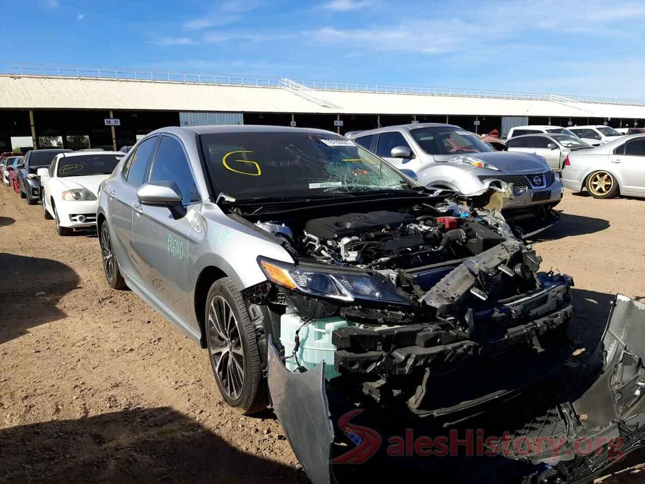 4T1B11HK3JU082362 2018 TOYOTA CAMRY