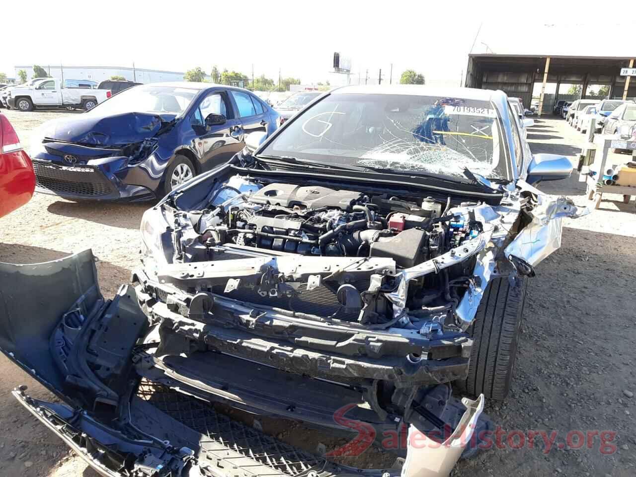 4T1B11HK3JU082362 2018 TOYOTA CAMRY