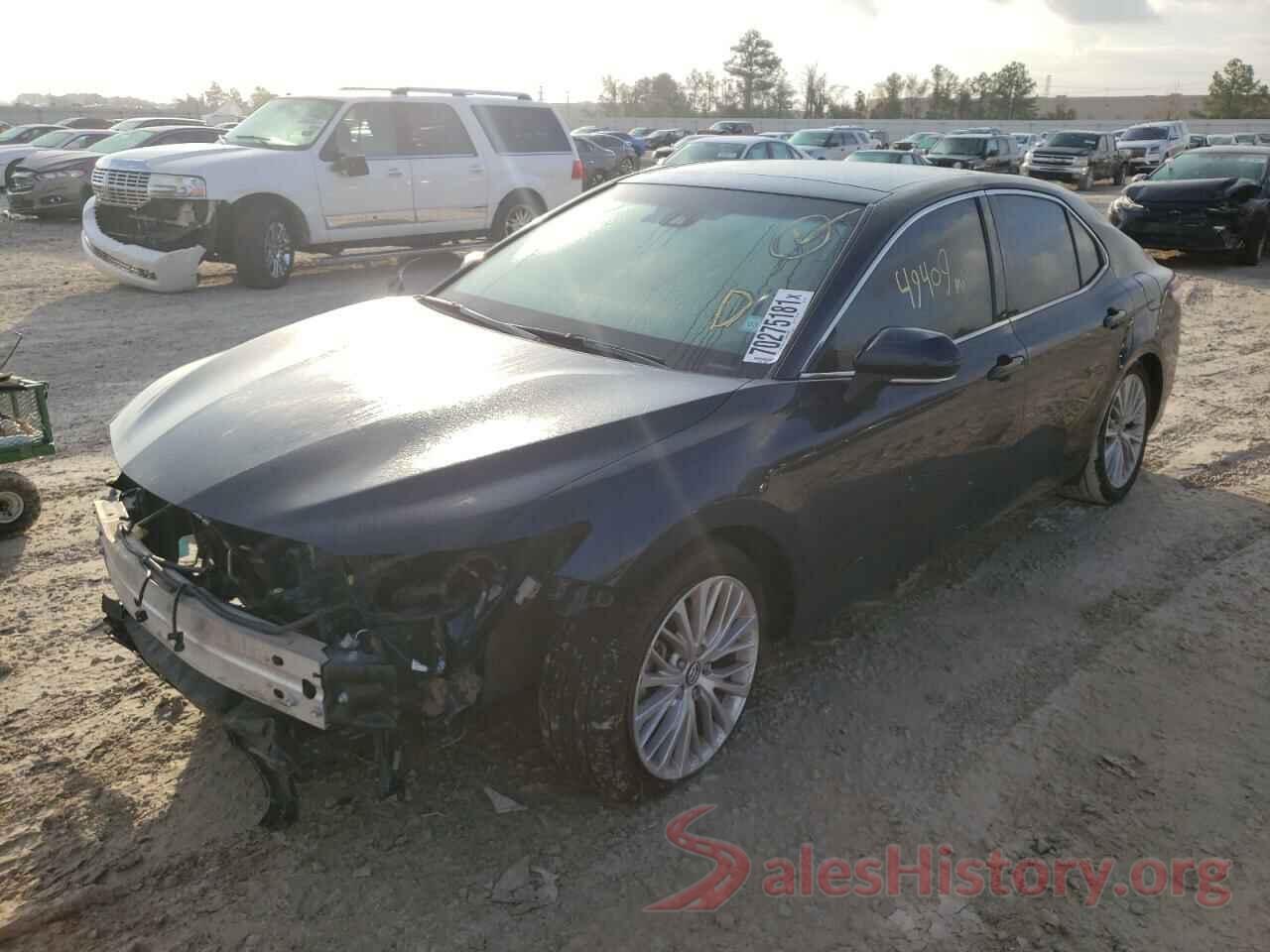 4T1B11HK5JU612704 2018 TOYOTA CAMRY