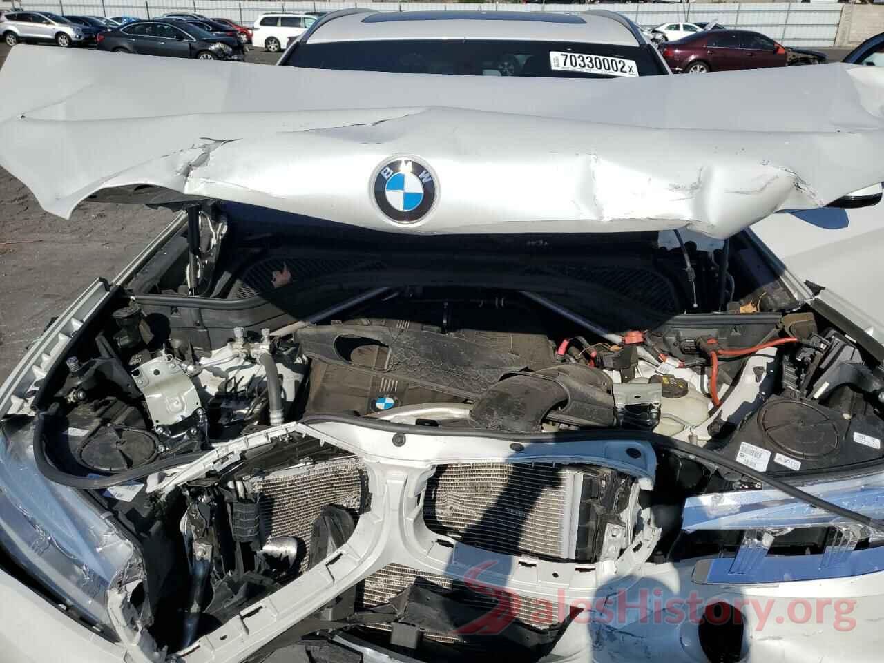 5UXKR0C50J0Y04210 2018 BMW X5