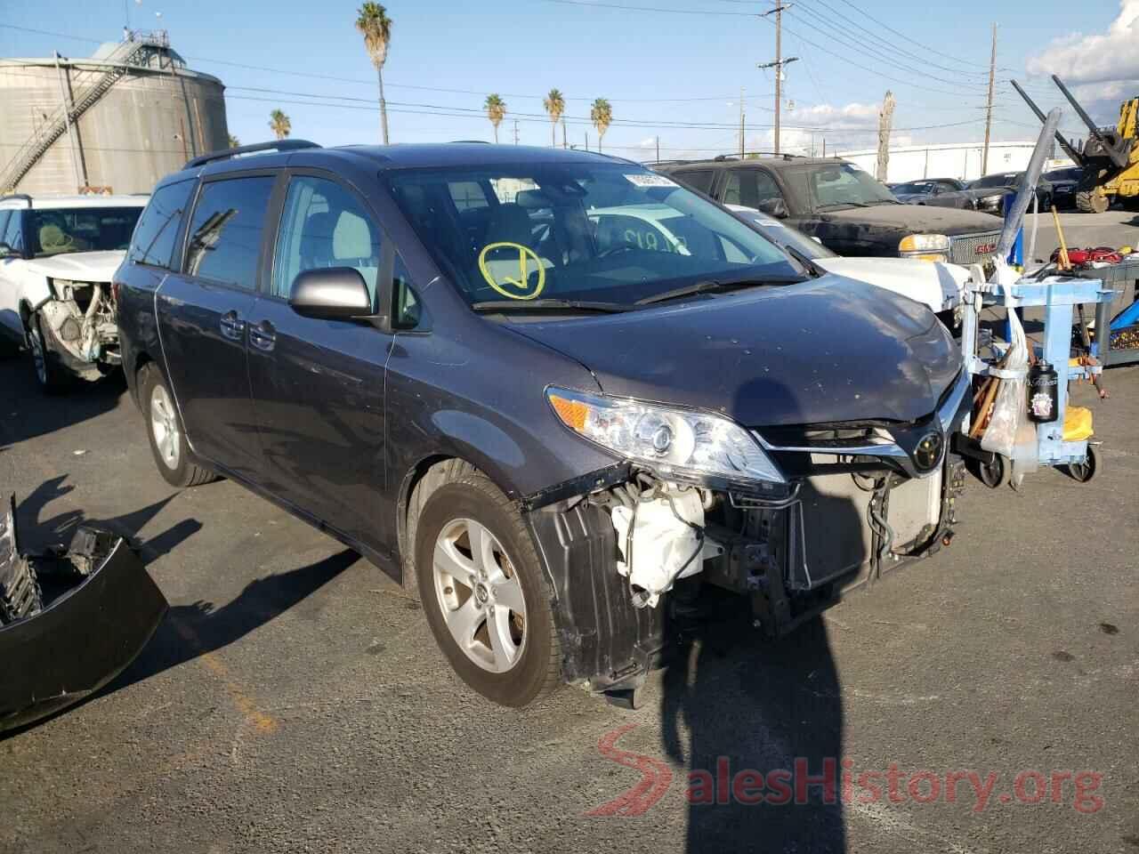 5TDKZ3DC7KS008892 2019 TOYOTA SIENNA