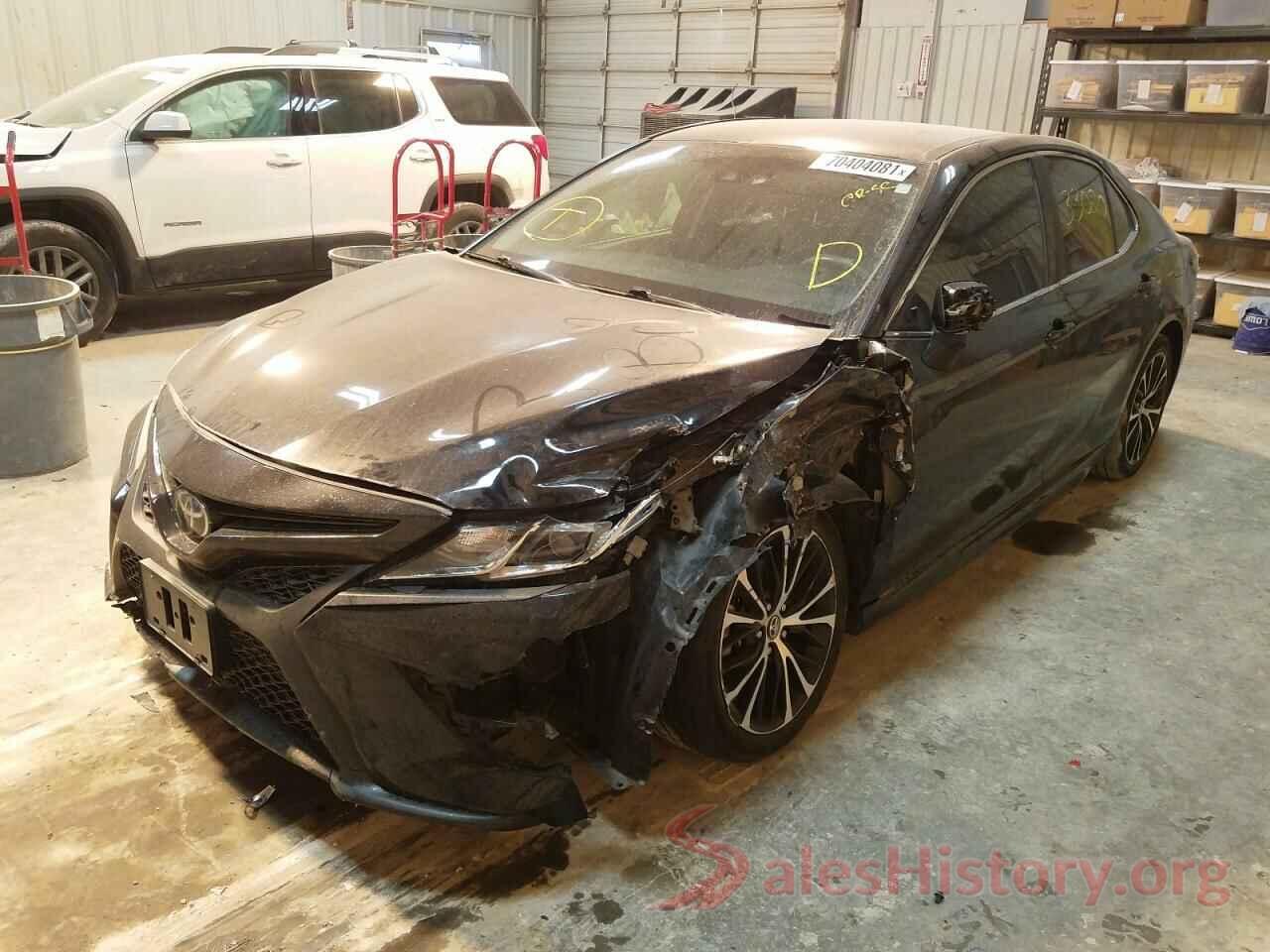 4T1B11HK9JU667088 2018 TOYOTA CAMRY