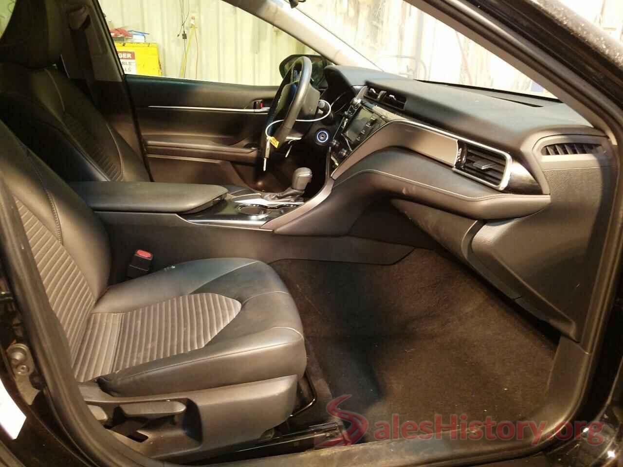 4T1B11HK9JU667088 2018 TOYOTA CAMRY