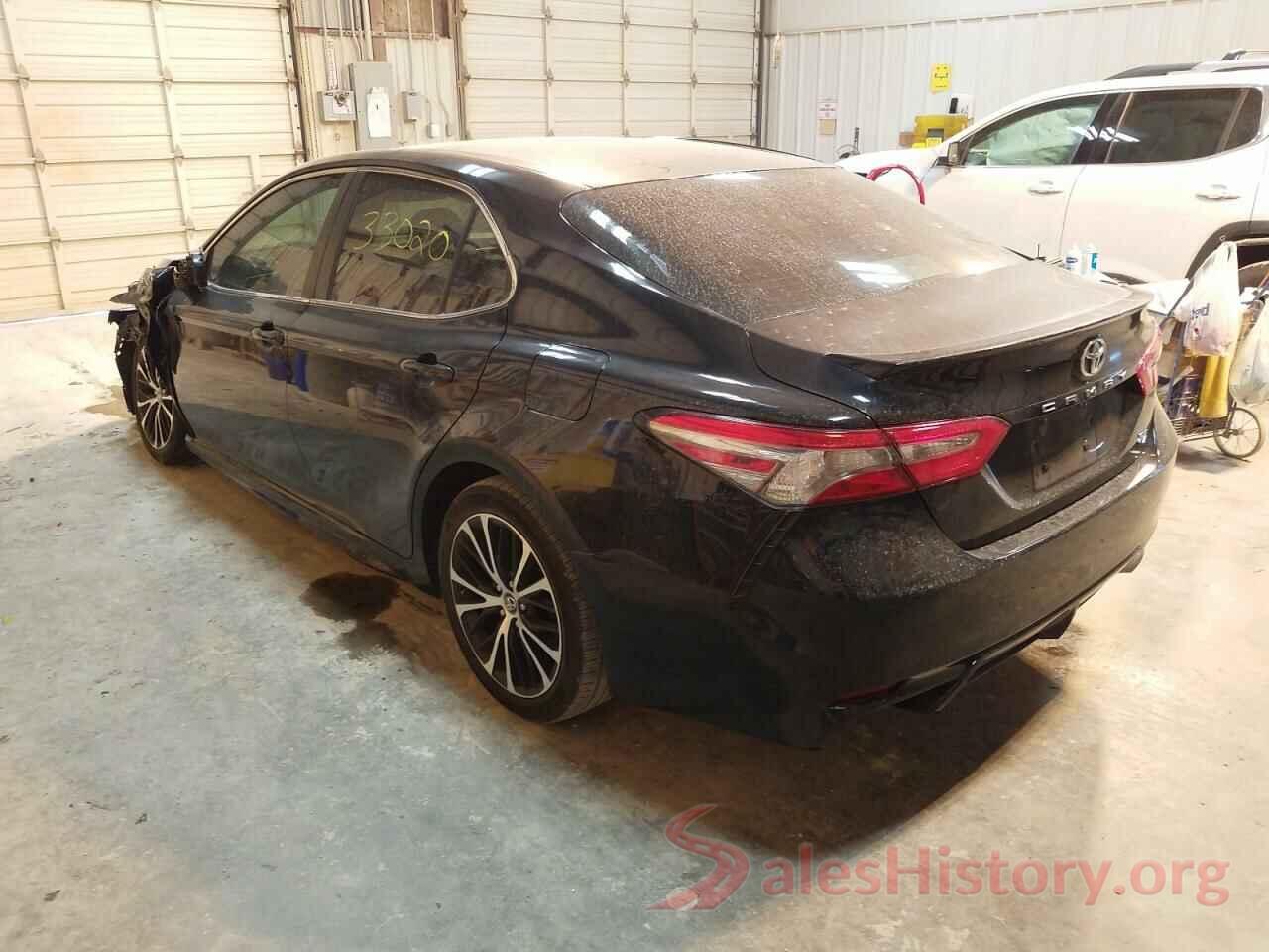 4T1B11HK9JU667088 2018 TOYOTA CAMRY