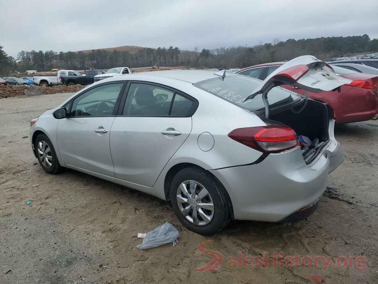 3KPFK4A7XJE274032 2018 KIA FORTE