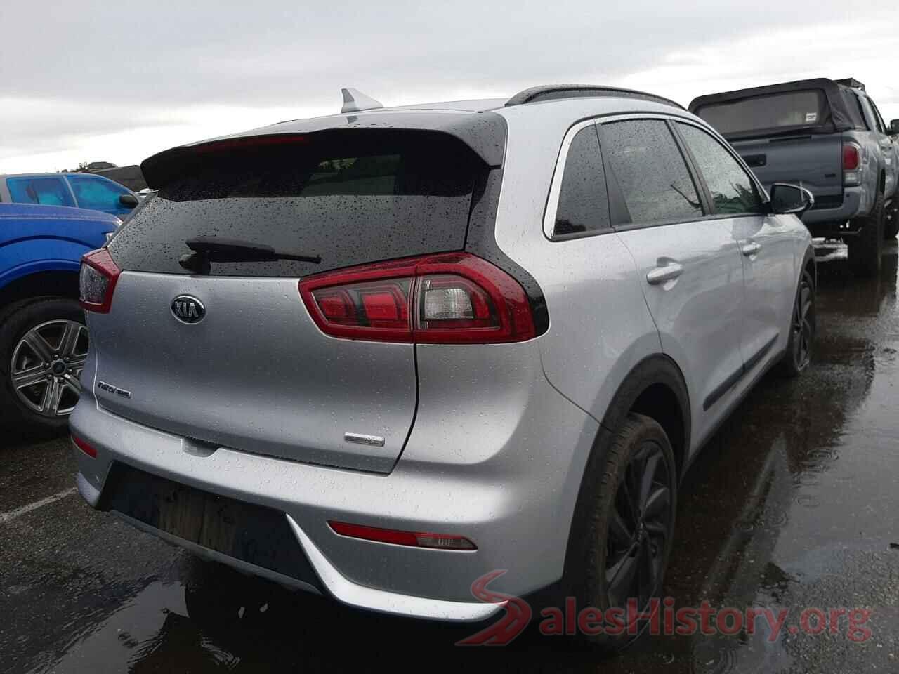 KNDCC3LC8K5310320 2019 KIA NIRO