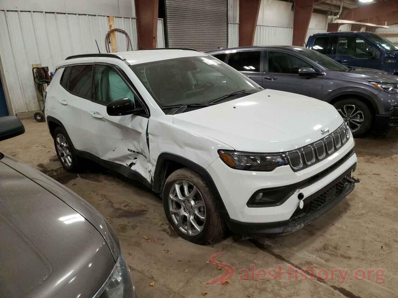 3C4NJDFB8NT177098 2022 JEEP COMPASS