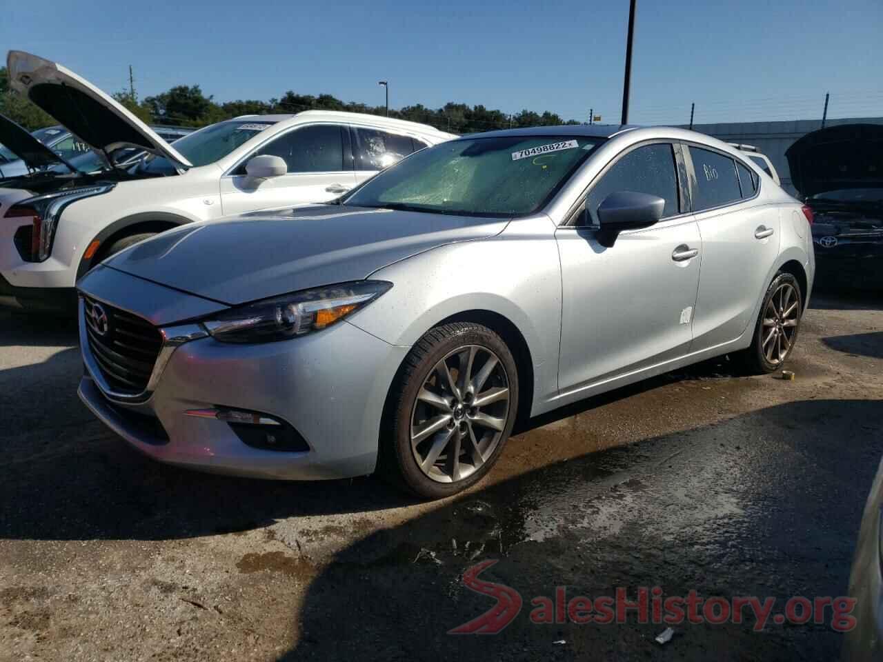 3MZBN1W32JM171328 2018 MAZDA 3