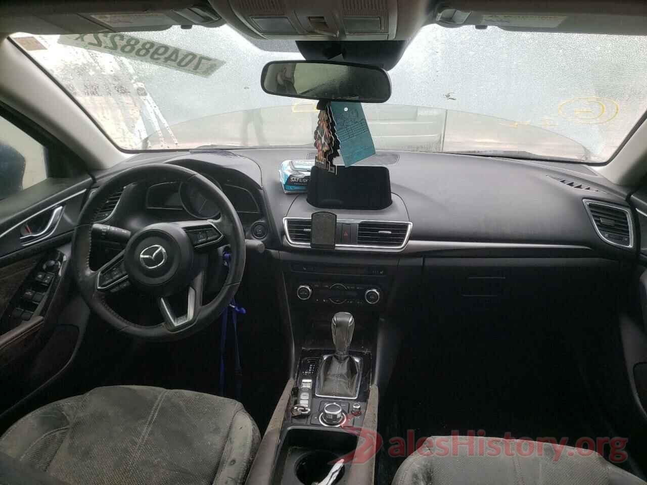 3MZBN1W32JM171328 2018 MAZDA 3