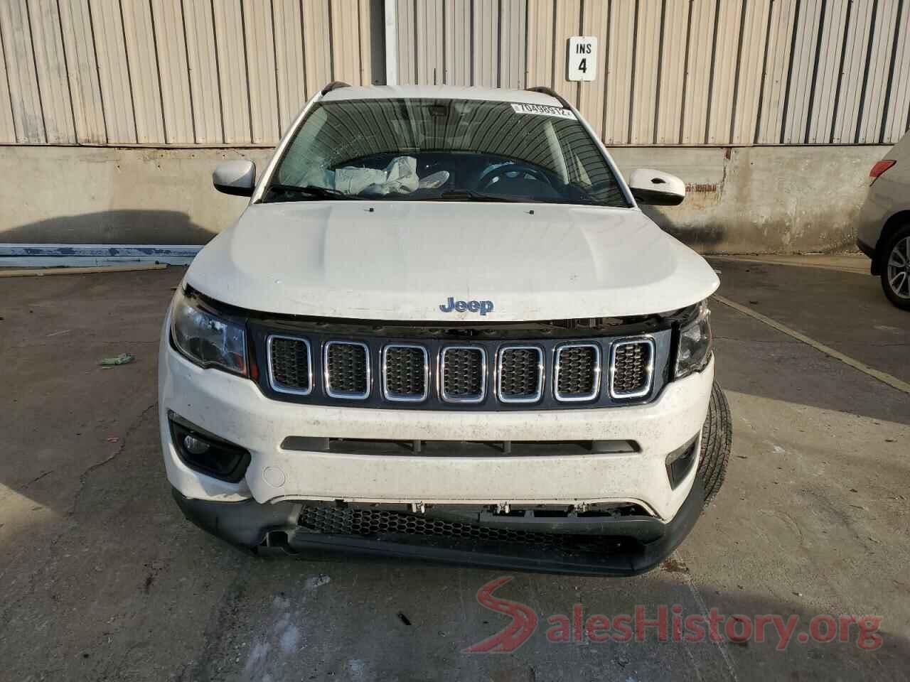 3C4NJDBB9JT185677 2018 JEEP COMPASS