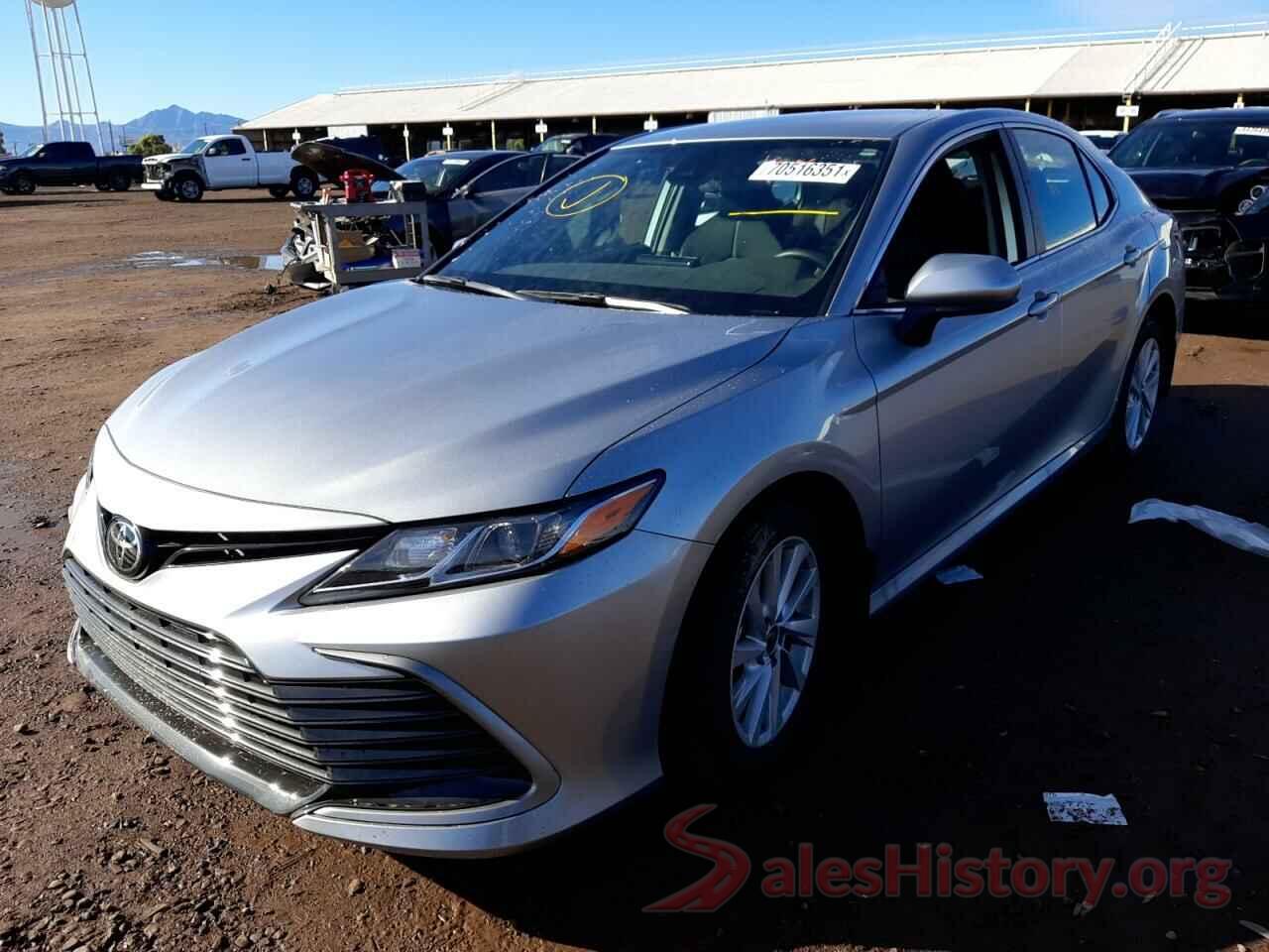 4T1C11AK3NU645415 2022 TOYOTA CAMRY