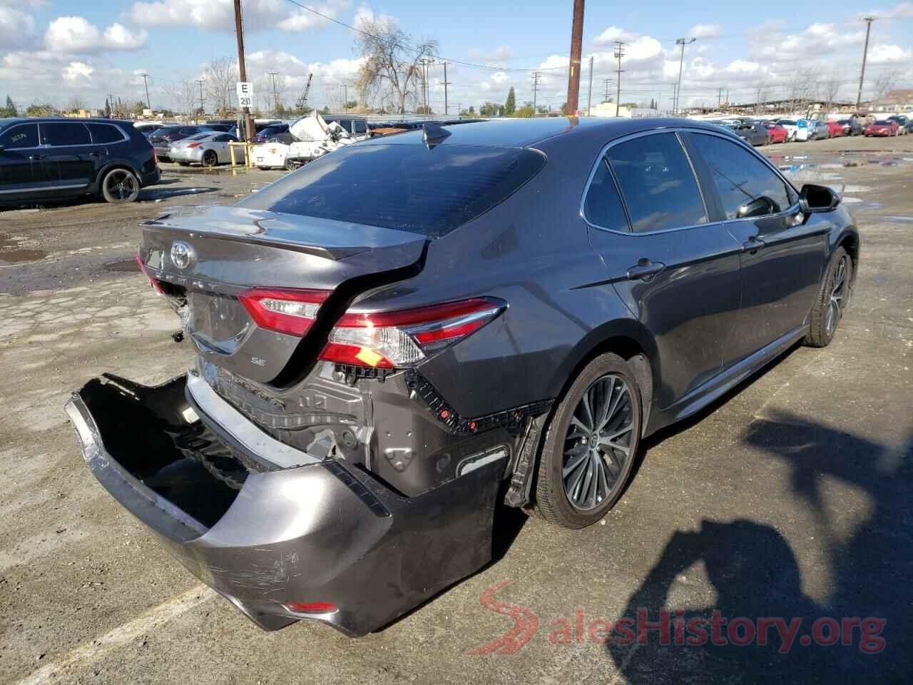 4T1G11AKXLU965586 2020 TOYOTA CAMRY