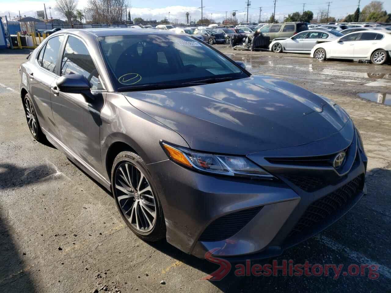 4T1G11AKXLU965586 2020 TOYOTA CAMRY