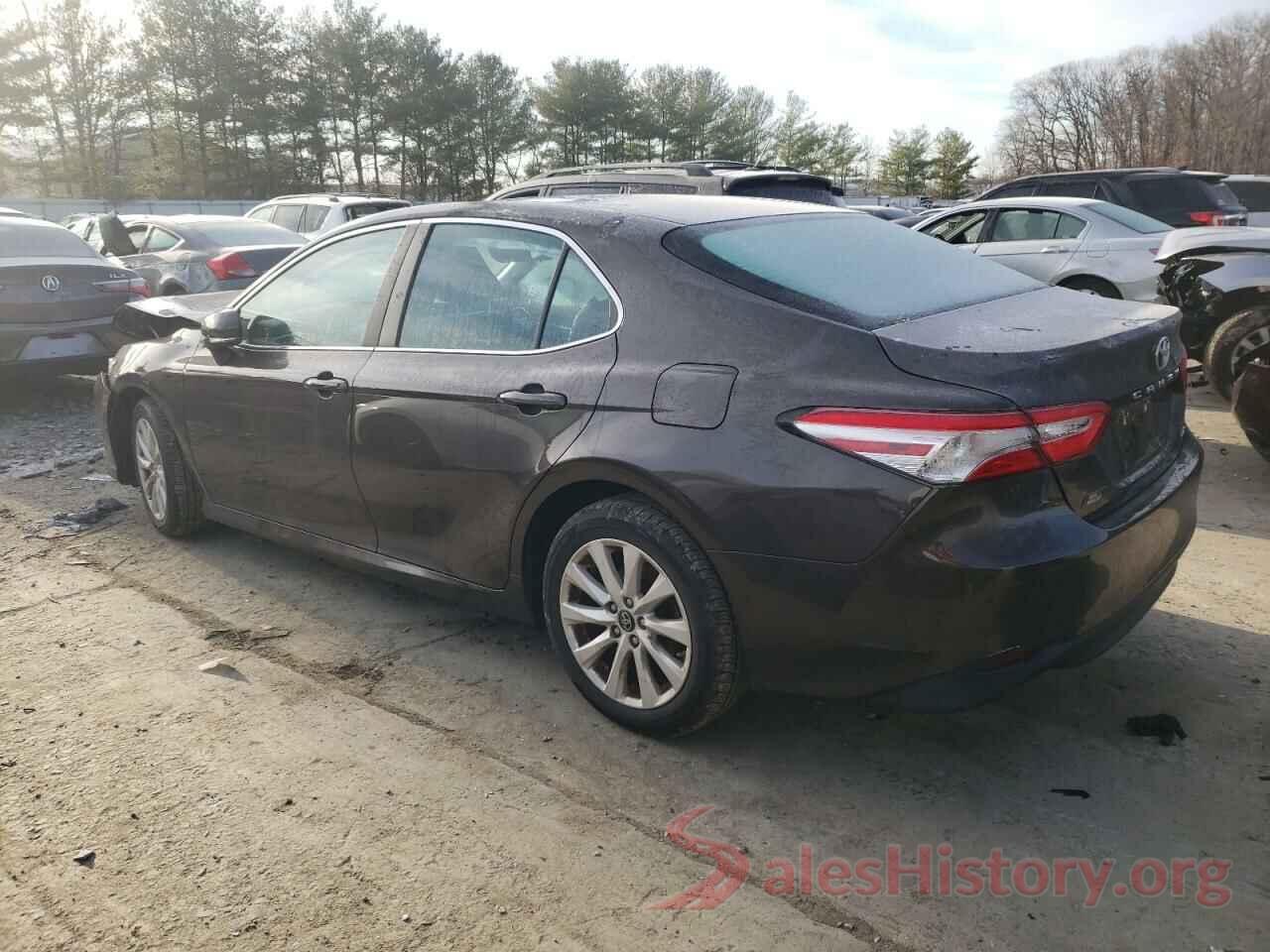 4T1B11HK2JU641058 2018 TOYOTA CAMRY