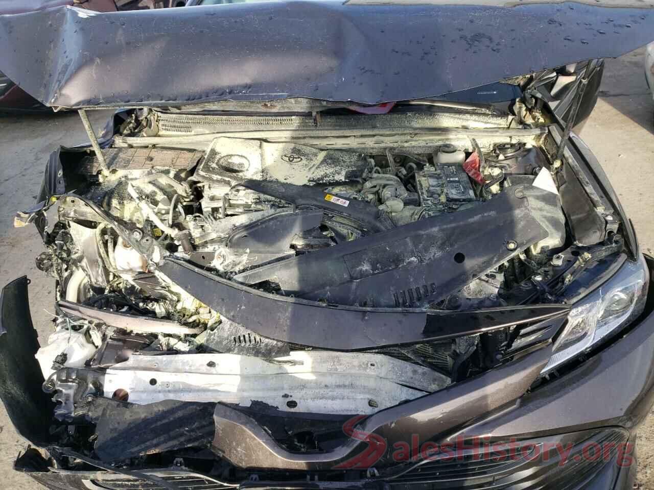 4T1B11HK2JU641058 2018 TOYOTA CAMRY