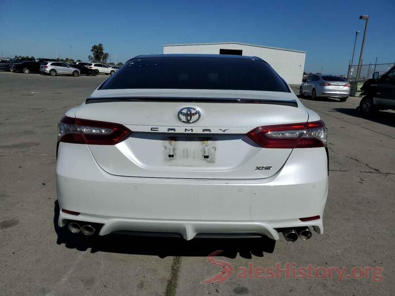 4T1B61HK6JU132267 2018 TOYOTA CAMRY