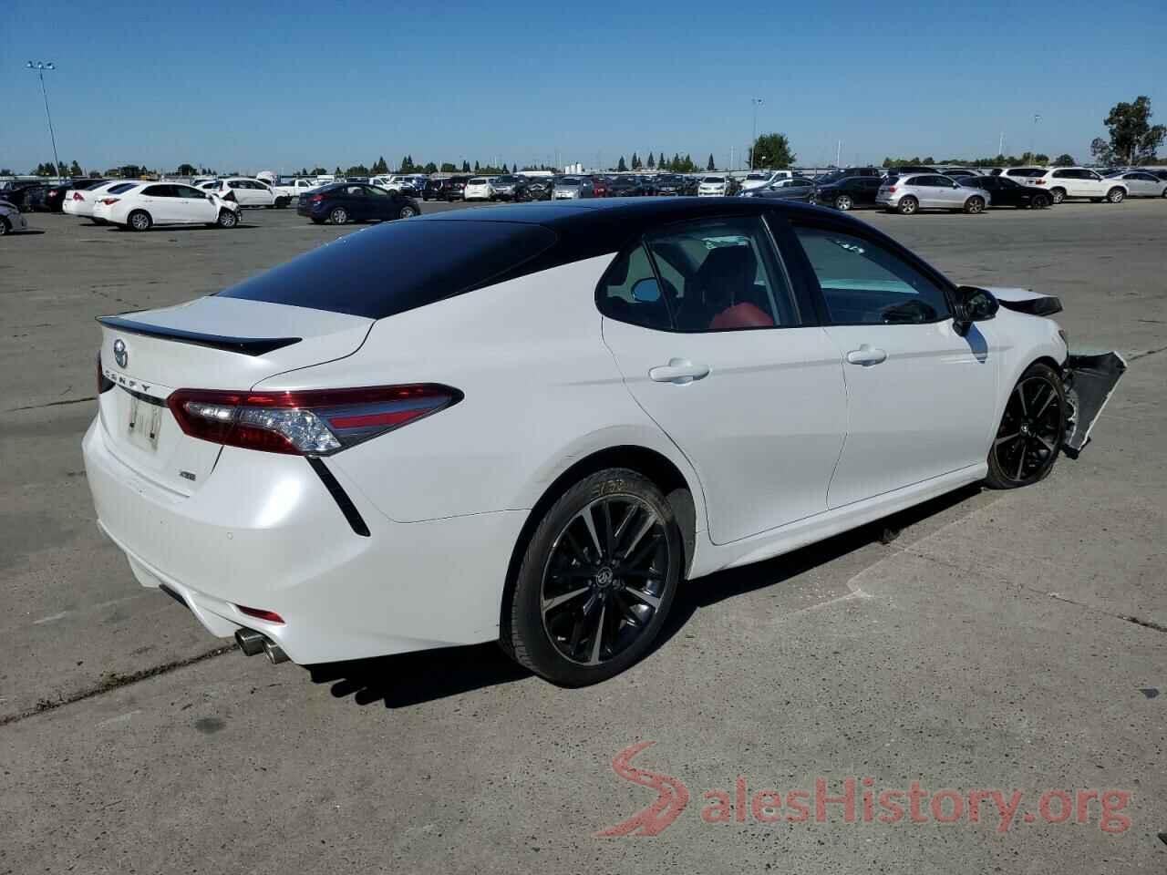 4T1B61HK6JU132267 2018 TOYOTA CAMRY