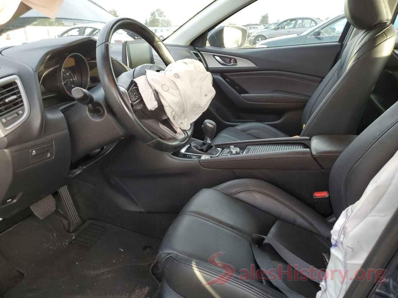 3MZBN1V34JM168075 2018 MAZDA 3