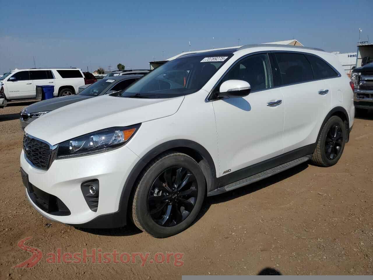 2020 KIA SORENTO VIN 5XYPHDA56LG694085, auction photo