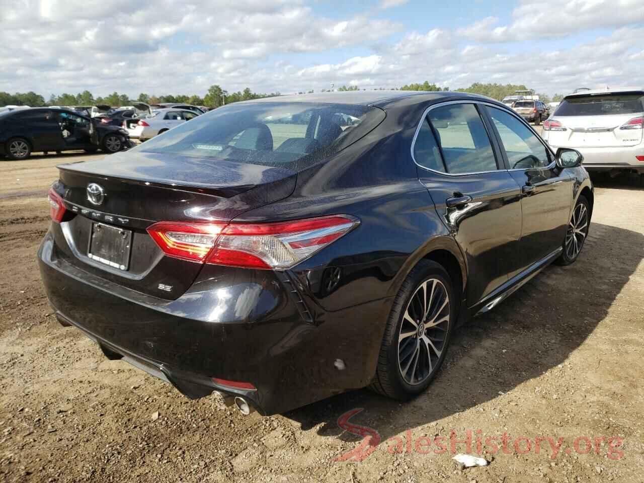 4T1B11HK2JU561789 2018 TOYOTA CAMRY