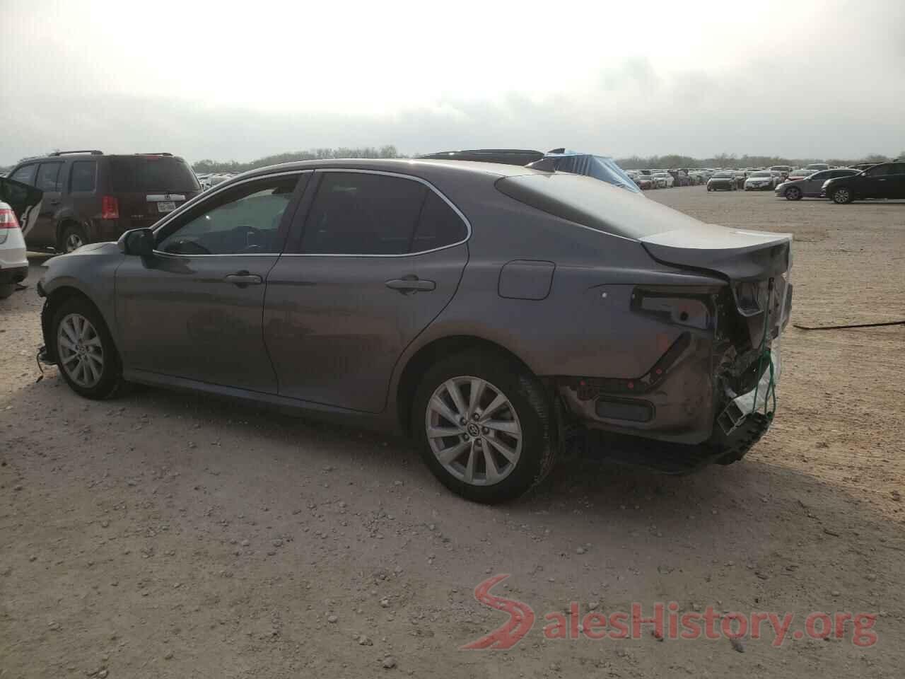 4T1C11AK2NU687039 2022 TOYOTA CAMRY