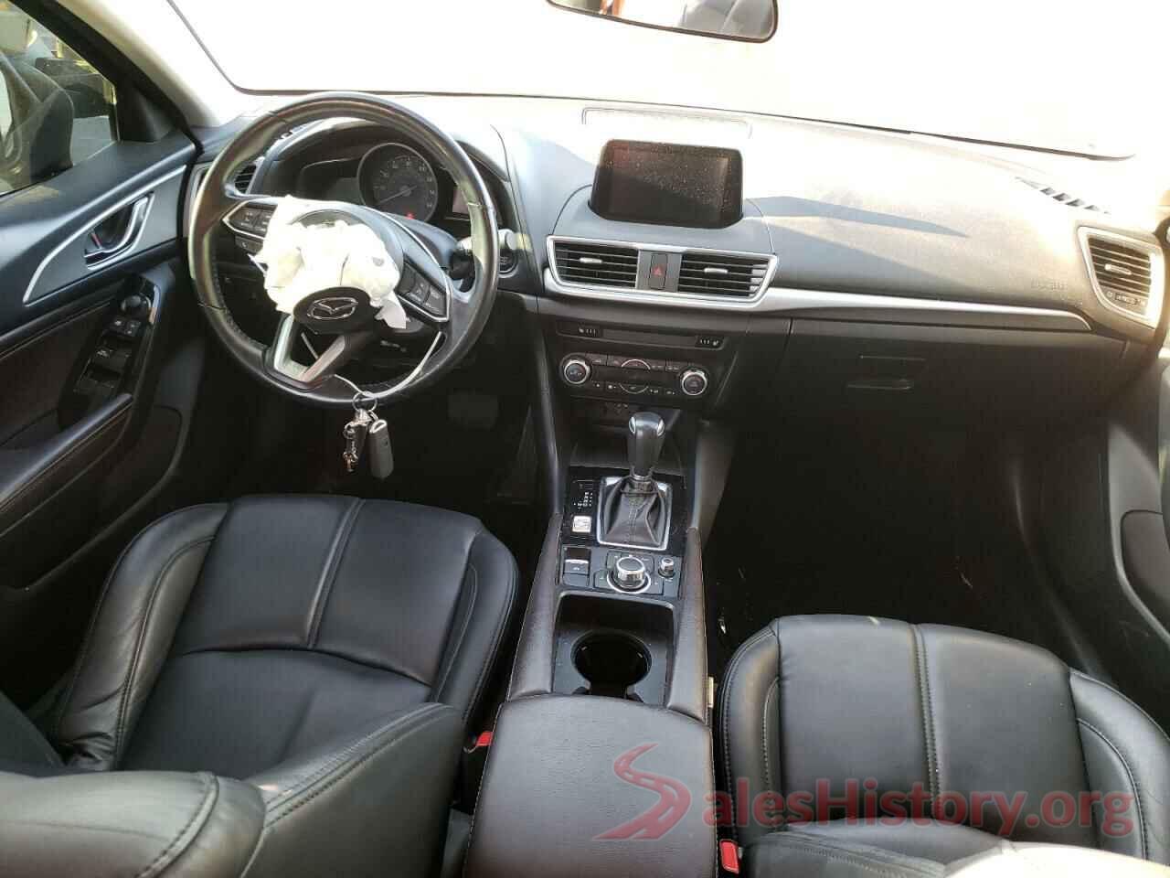 3MZBN1L34JM261634 2018 MAZDA 3