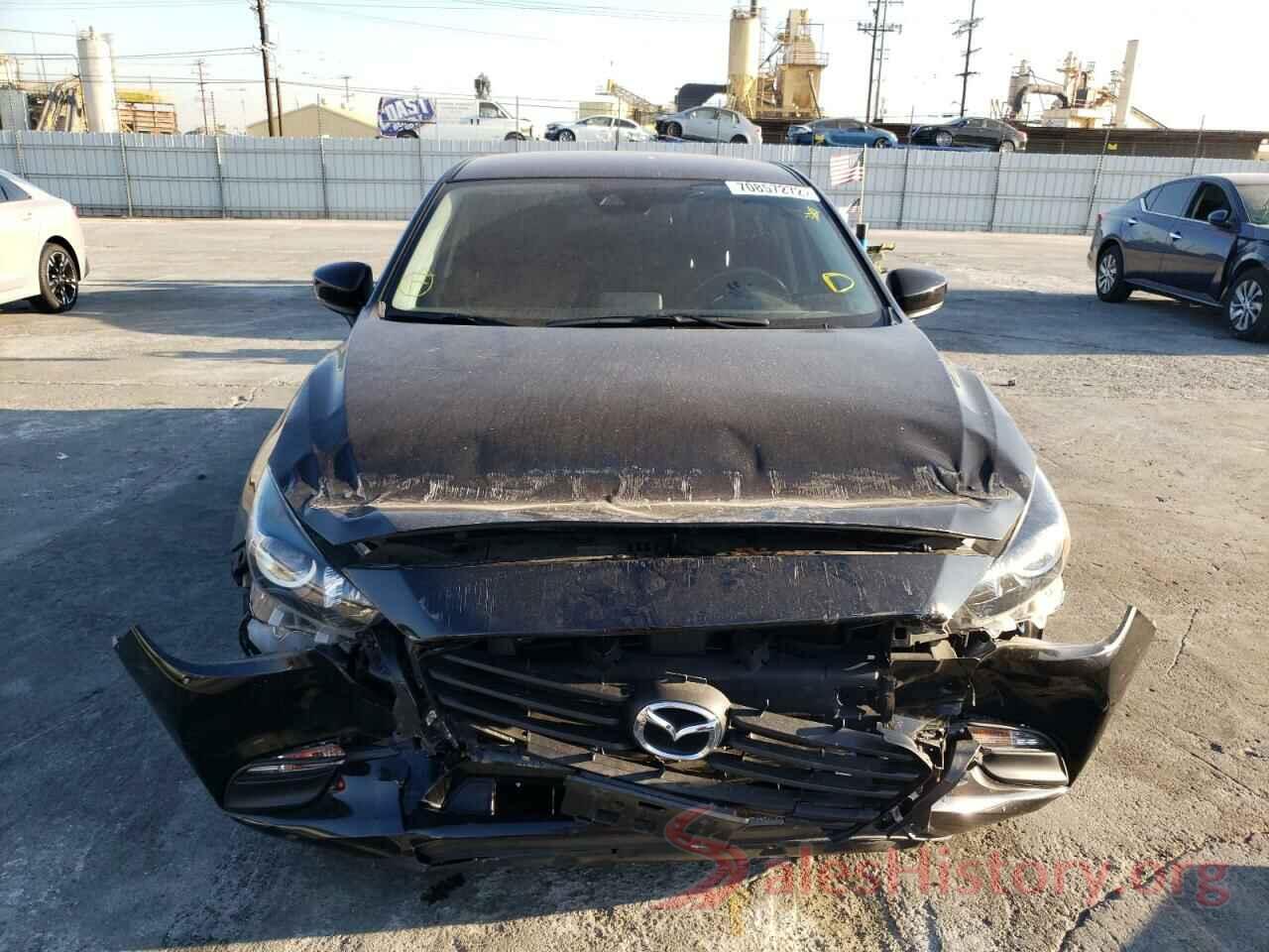 3MZBN1L34JM261634 2018 MAZDA 3