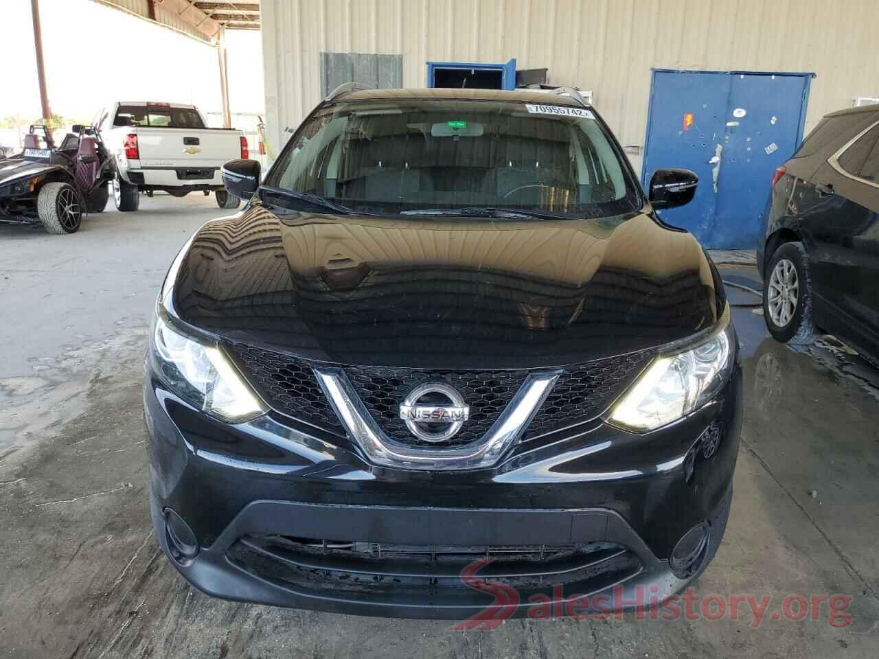 JN1BJ1CP7JW102451 2018 NISSAN ROGUE